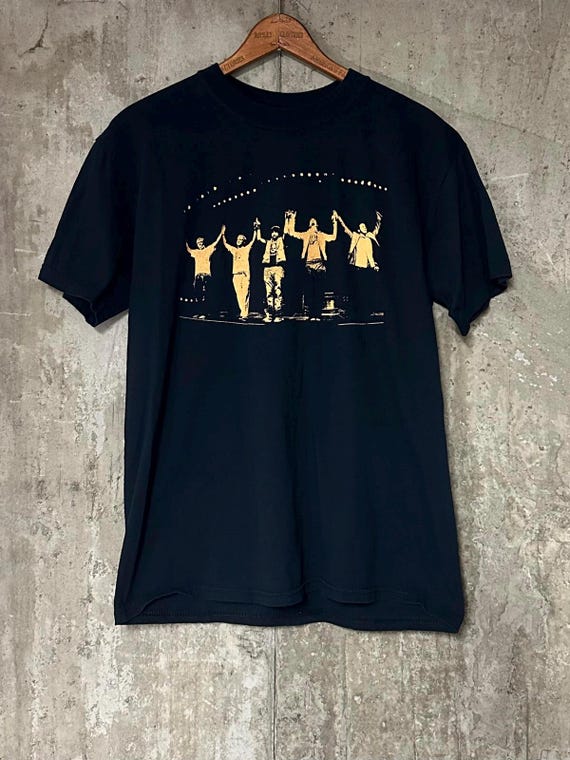 Buy Vintage Y2K 2005 Backstreet Boys Never Gone Tour Tee Gildan