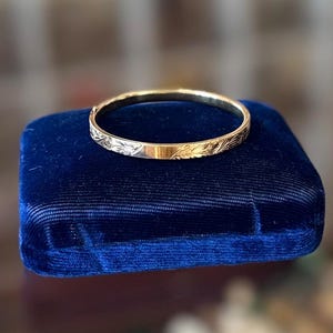 Beautiful Vintage 14k Yellow Gold Hand Engraved Etched Baby Bangle Hinged Bracelet Infant