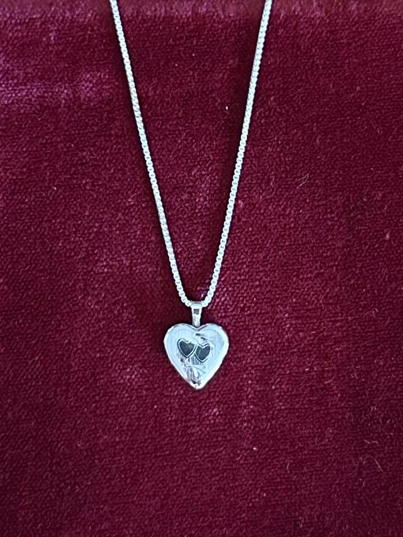 Vintage PPC Sterling Silver Etched Heart Locket Pendant Necklace