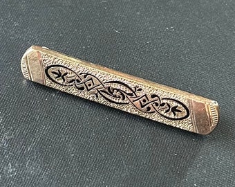 Broche de alfiler de barra Taille d'Epargne de tracería de esmalte negro relleno de oro victoriano eduardiano antiguo