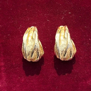 Vintage 1980s Signed LES BERNARD Brutalist Abstract Gold Tone Statement Clip-on Earrings
