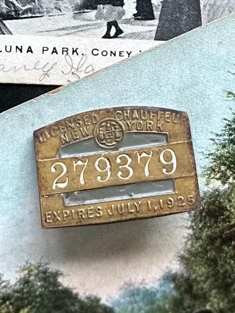 Insignia de chófer con licencia antigua de la década de 1920 ID No. 279379 Pin Nueva York NYC 1925 imagen 2