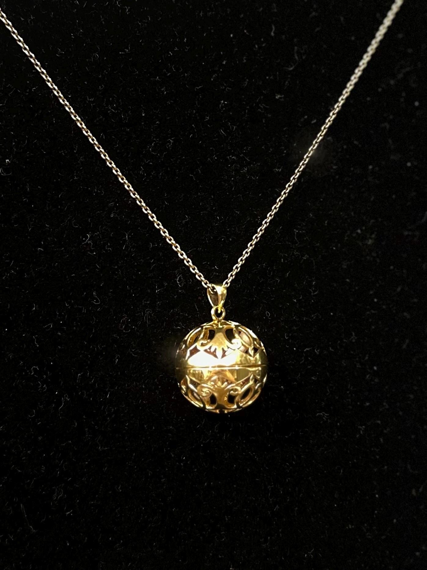 Vintage Gold Plated Sterling Silver 925 Orb Pendant Necklace With