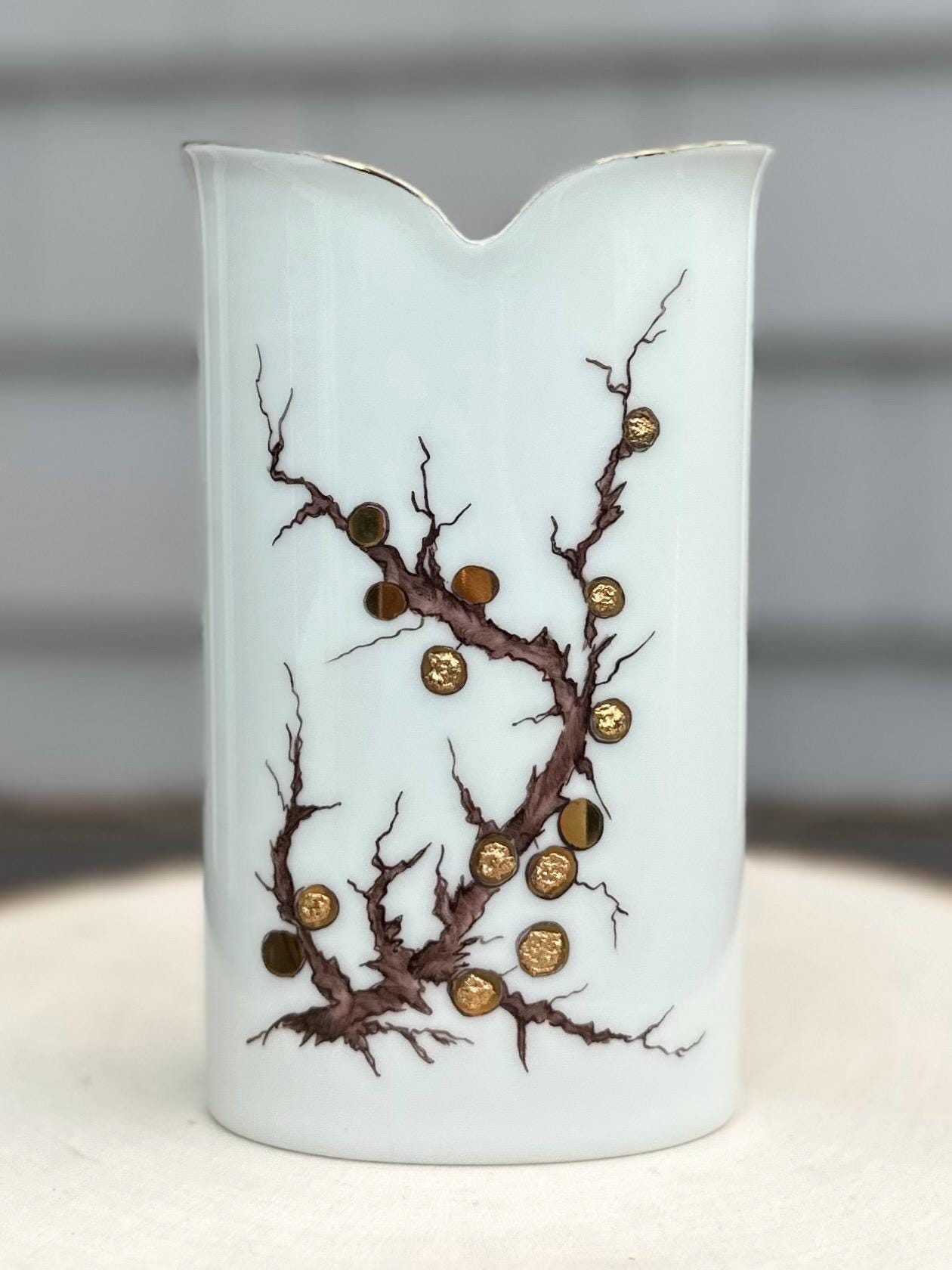 Hutschenreuther ヴィンテージ 花瓶　ドイツ製 ヴィンテージ 1990 年代 Hutschenreuther ドイツ 手描き磁器花瓶