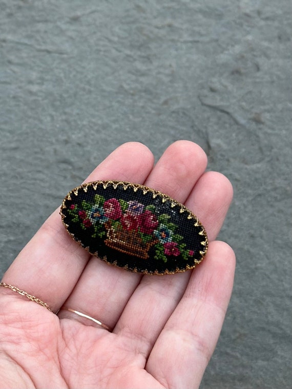 Vintage Victorian Style Needlepoint Floral Flower… - image 4