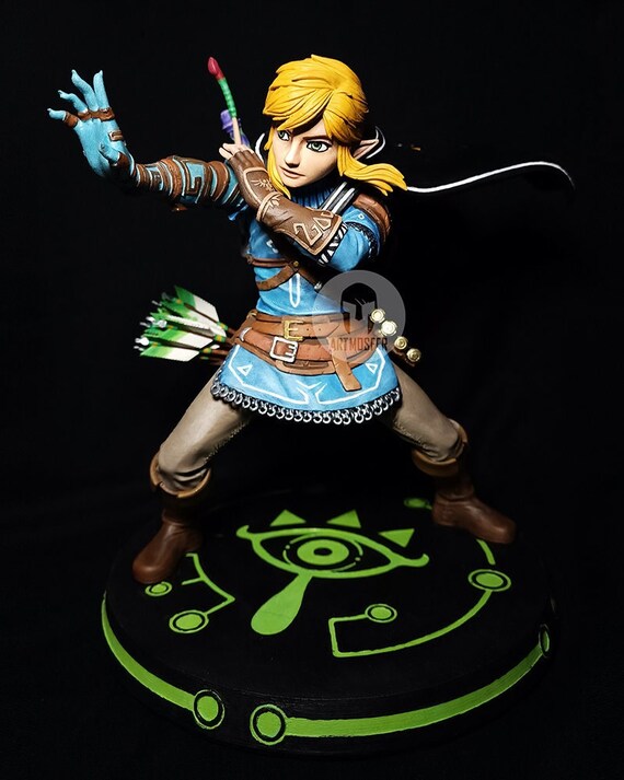 Nintendo's Selling Miniature Versions Of Its Iconic Nintendo Store Statues