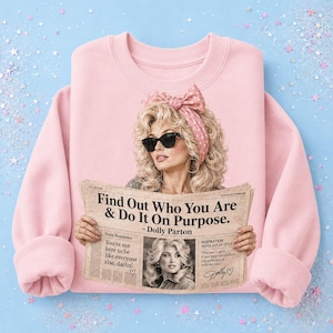 Dolly-inspirerad DTF PNG | Tidningsdesign för vintageflickor | Retro-png från Södra England | Rosa cowgirl dtf | Nedladdning av sublimering