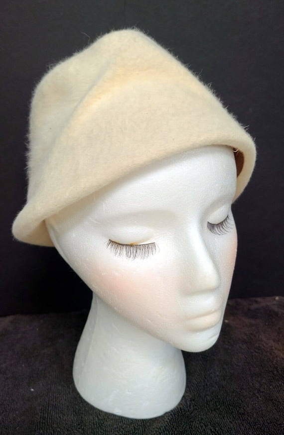 Vintage Dromedaro Wool Bucket Hat Cream Fuzzy 1950