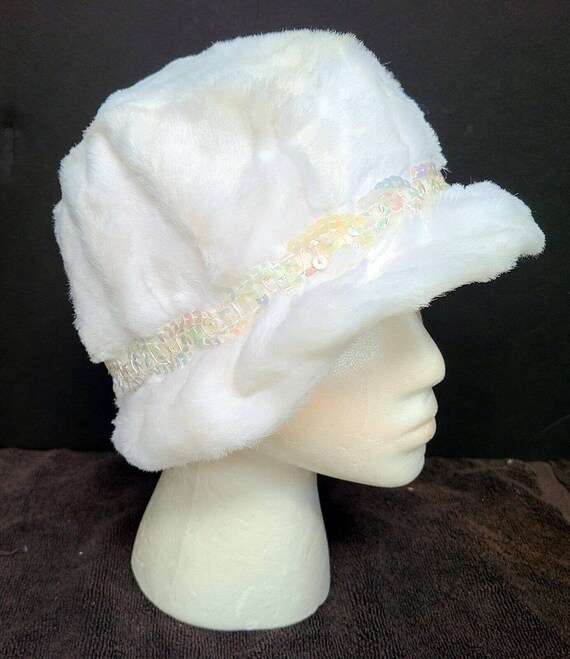 Vintage Ivory White Union Made Bucket Hat Iridesc… - image 1