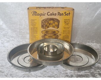 Juego de moldes para pasteles mágicos EKCO vintage, diseño de tablero de ajedrez, Edward Katzinger Co., 3 moldes, anterior a 1945.