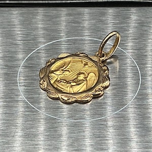 Vintage 18K Italian Ricordo del Battesimo 750 Gold Baptism Medal Pendant