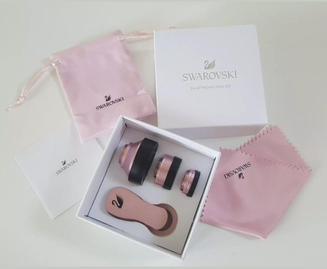 ✨ 新品未使用 Swarovski iPhone12 12Pro ピンク ✨ 新品未使用 Swarovski iPhone12 12Pro ピンク - メルカリ