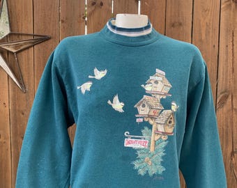 Sweat-shirt vintage des années 1990 pour dames avec col montant, village mésange, taille Small par Morning Sun, mignon, adorable, pull de grand-mère, Cottagec