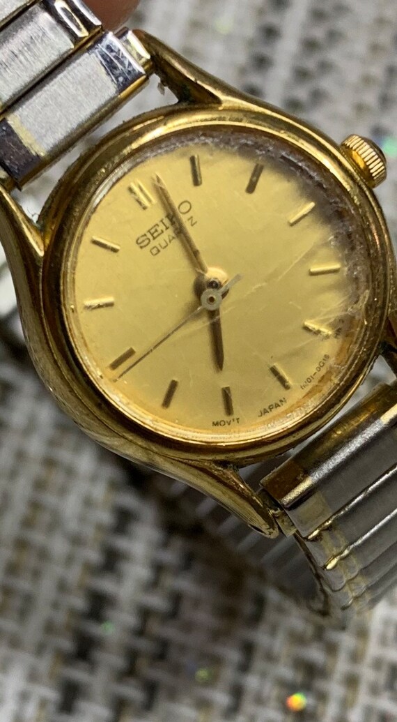 Vintage 80’s “Seiko “ gold tone ladies watch, Tru… - image 7