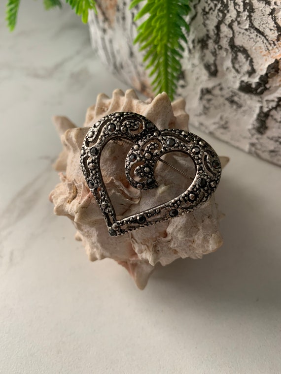 Vintage Rhinestones Heart Shaped Pin/Brooch, Cute… - image 2