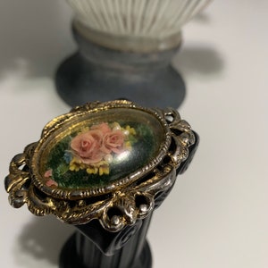 Vintage 80s Bubble Brooch Hand made flowers antique oval gold tone.
