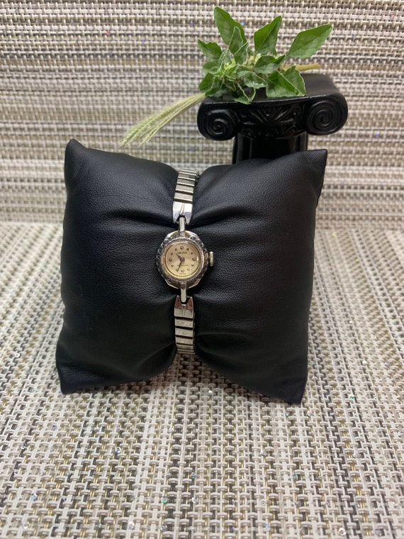 Vintage 80s GRUEN Silver tone ladies watch.