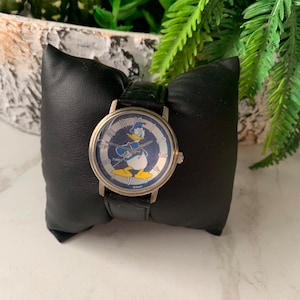 Montre femme Timex Donald Duck vintage des années 90, montre vintage en cuir, véritable montre vintage.