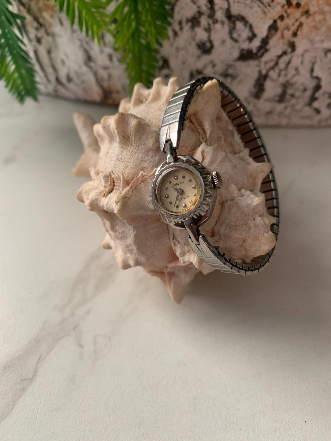 1980s Vintage Gruen 10k R. G. P. Bezel Steel Back Exquisite  display picture 3