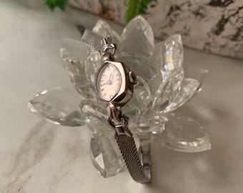 Winttnauer  Ladies Vintage  watch silver tone stainless steel back, true vintage, exquisite, delicate.
