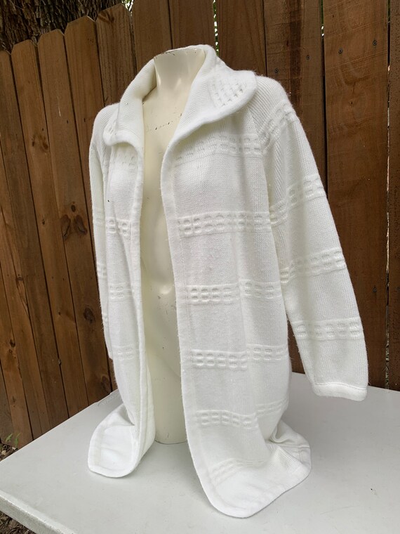 Vintage 70s Sears long sweater size M/L , White A… - image 2