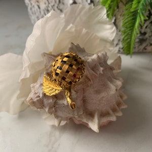 90’s Vintage Gold tone brooch, Vintage Ladies Brooch , Gold tone with red stone brooch.