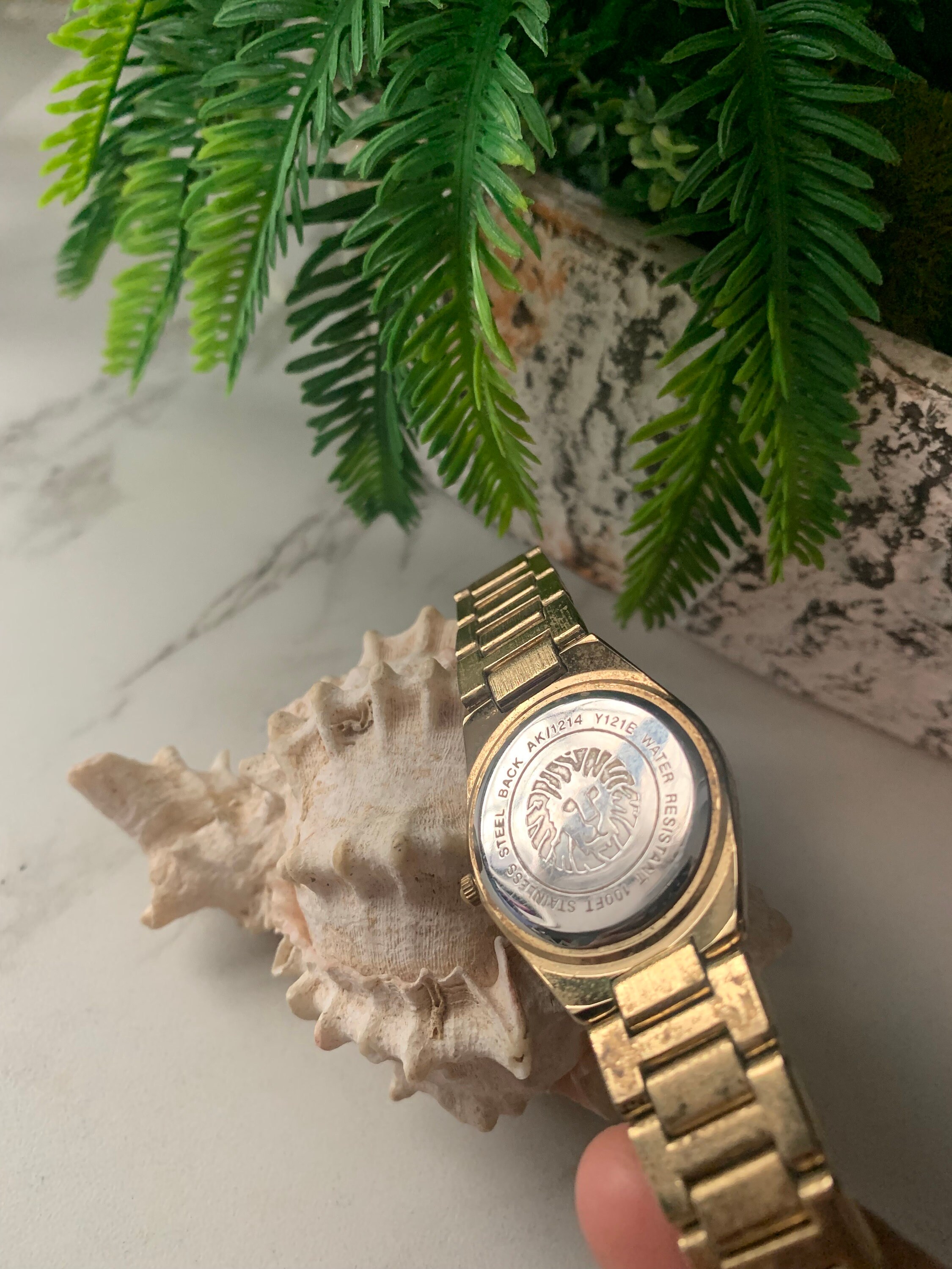 Montre Femme Vintage Anne Klein - Boîtier Argenté 38mm, Bracelet Cuir Marron - Étanche 30m
