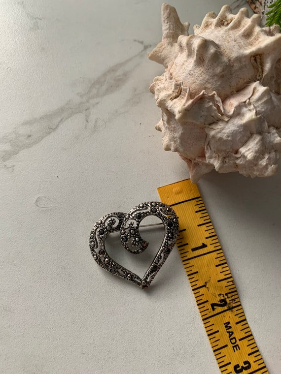 Vintage Rhinestones Heart Shaped Pin/Brooch, Cute… - image 4