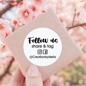 Autocollant promotionnel personnalisé sur les réseaux sociaux de 1,5 po. - Autocollant Suivez-nous, poignée personnalisée avec icônes Instagram et Facebook - Image de marque, marketing
