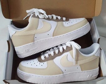 beige tick air force 1