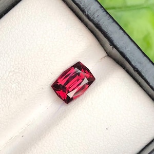 Almandine Pyrope Garnet: 1.63 ct Red Gemstone from Tanzania
