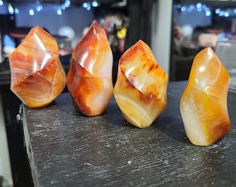 Kleine Karneol Flammen
