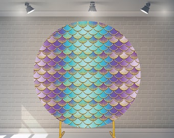 Fondo redondo personalizado con escamas de sirena para fiesta de cumpleaños y baby shower.