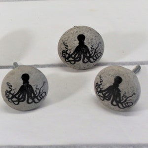 Octopus Knob, One Cabinet Furniture Drawer Pull, Coastal Bathroom Beach House Decor