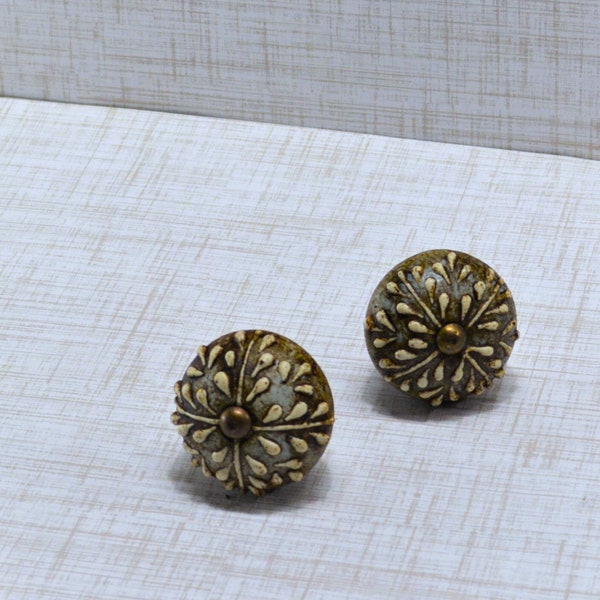 Antique Rustic Floral Knob, One Cabinet Furniture Drawer Pull