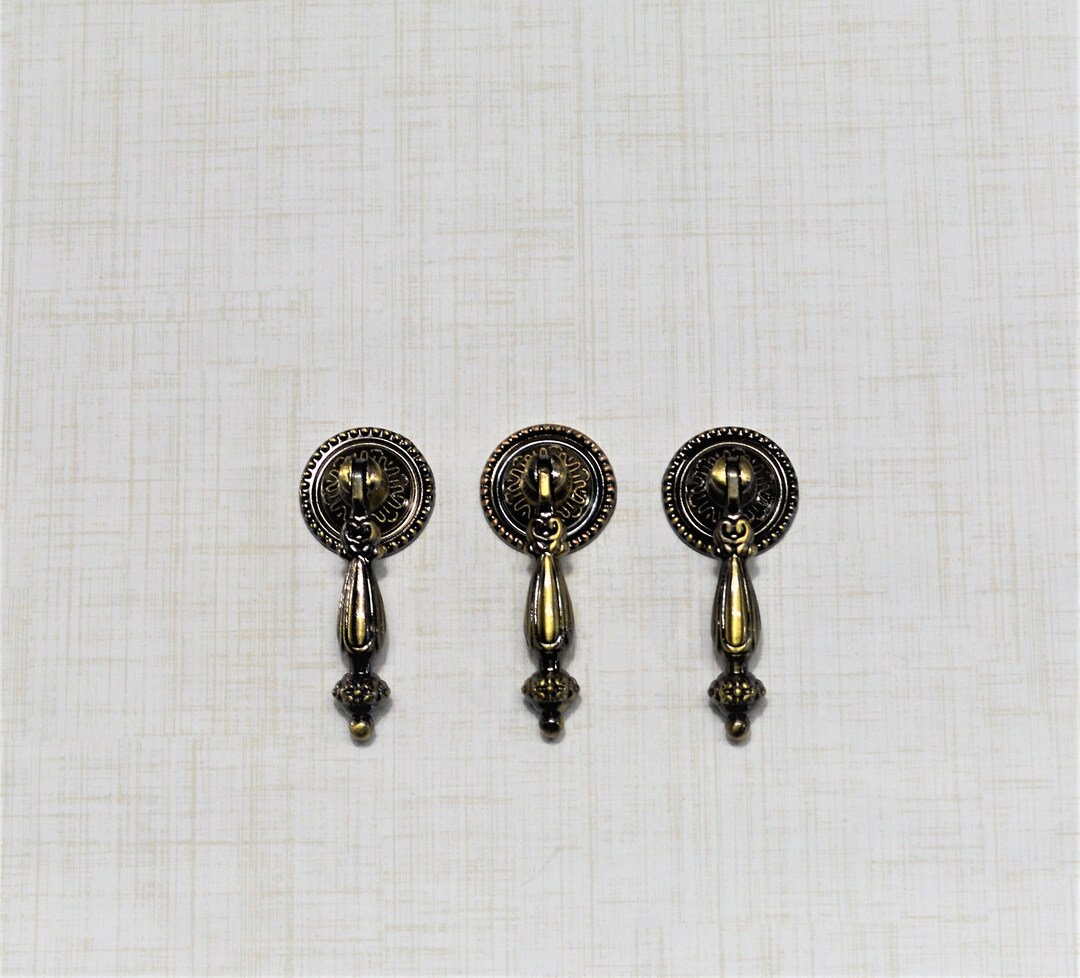 Antique Brass Teardrop Pull, One Engraved Furniture Drawer Knob