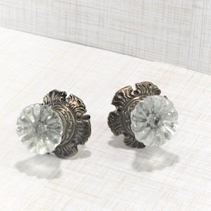 Glass Floral Knob with Umbrella base, Bronze Scallop Drawer Pull, Flower door handle, Kitchen Cabinet Hardware