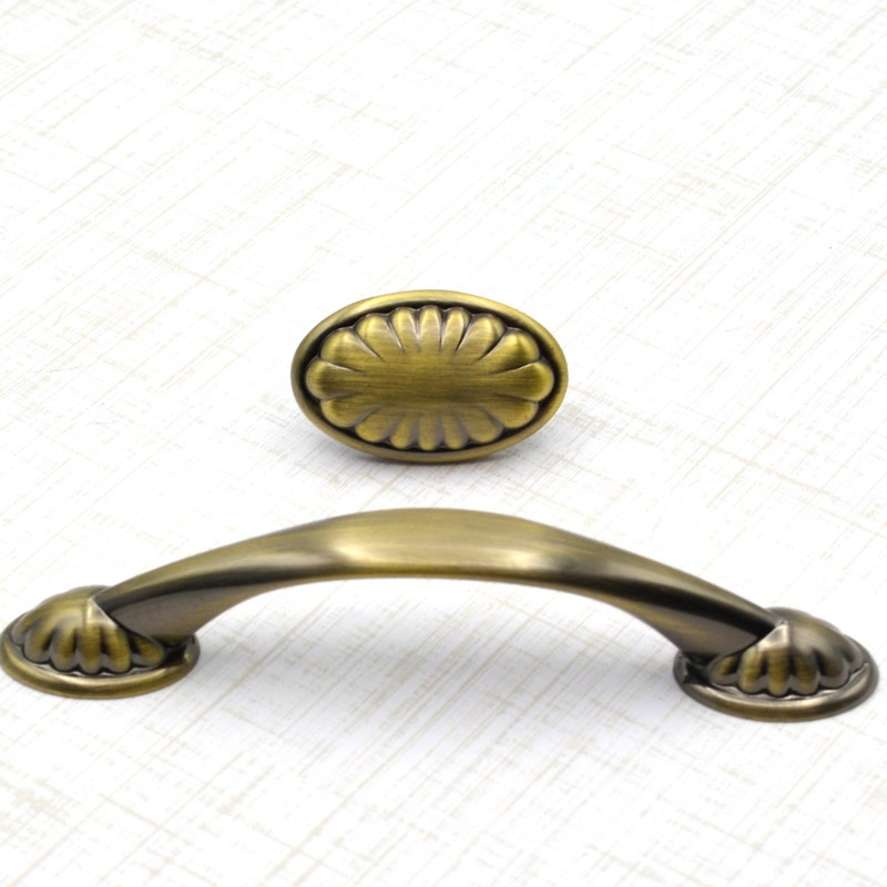 3.5 Inch Drawer Pulls - Etsy