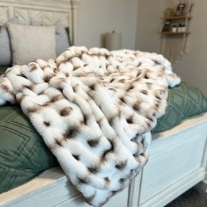 Comfortable Blanket for Bedding