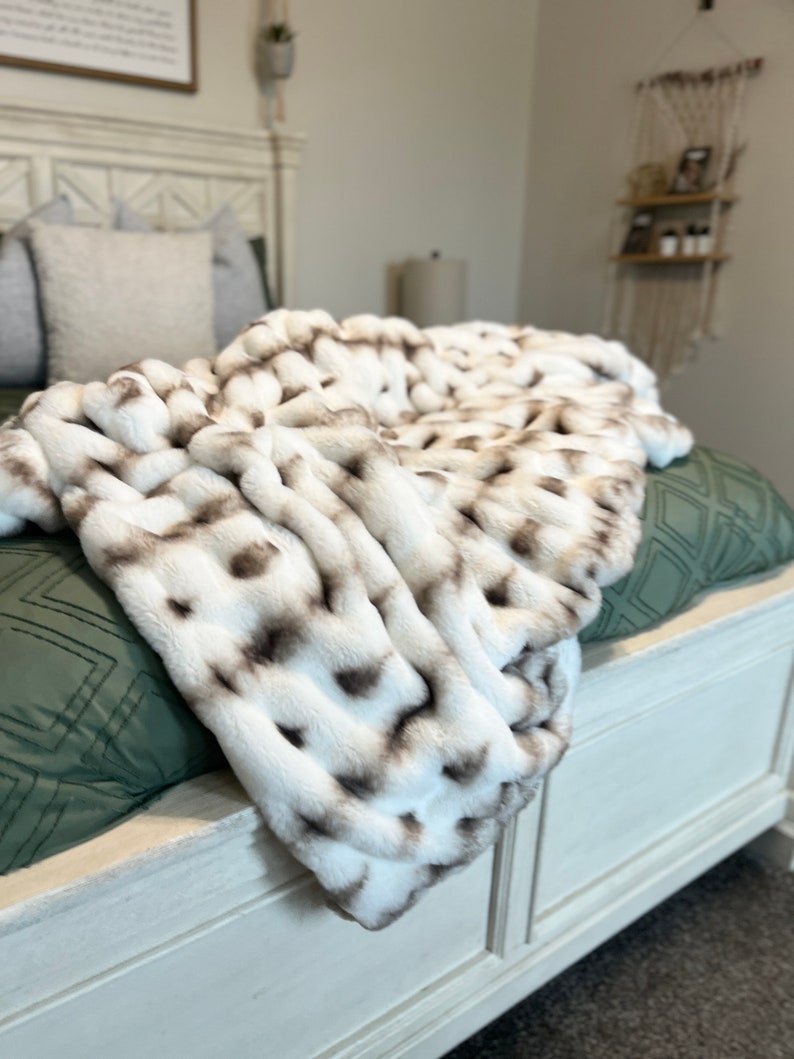 Comfortable Blanket for Bedding
