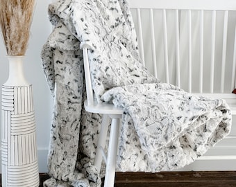 Luxury Faux Fur Large Blanket Snowy Owl Minky Adult Cozy Plush throw Soft Warm Comfort Gift for Her Customized Blanket Gift for Anniversary
