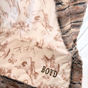 Manta vaquera personalizada con nombre, regalo de vaquero para niños, decoración con temática de rancho, manta suave de piel sintética de Minky occidental, regalo para baby shower de niño de granja imagen 12