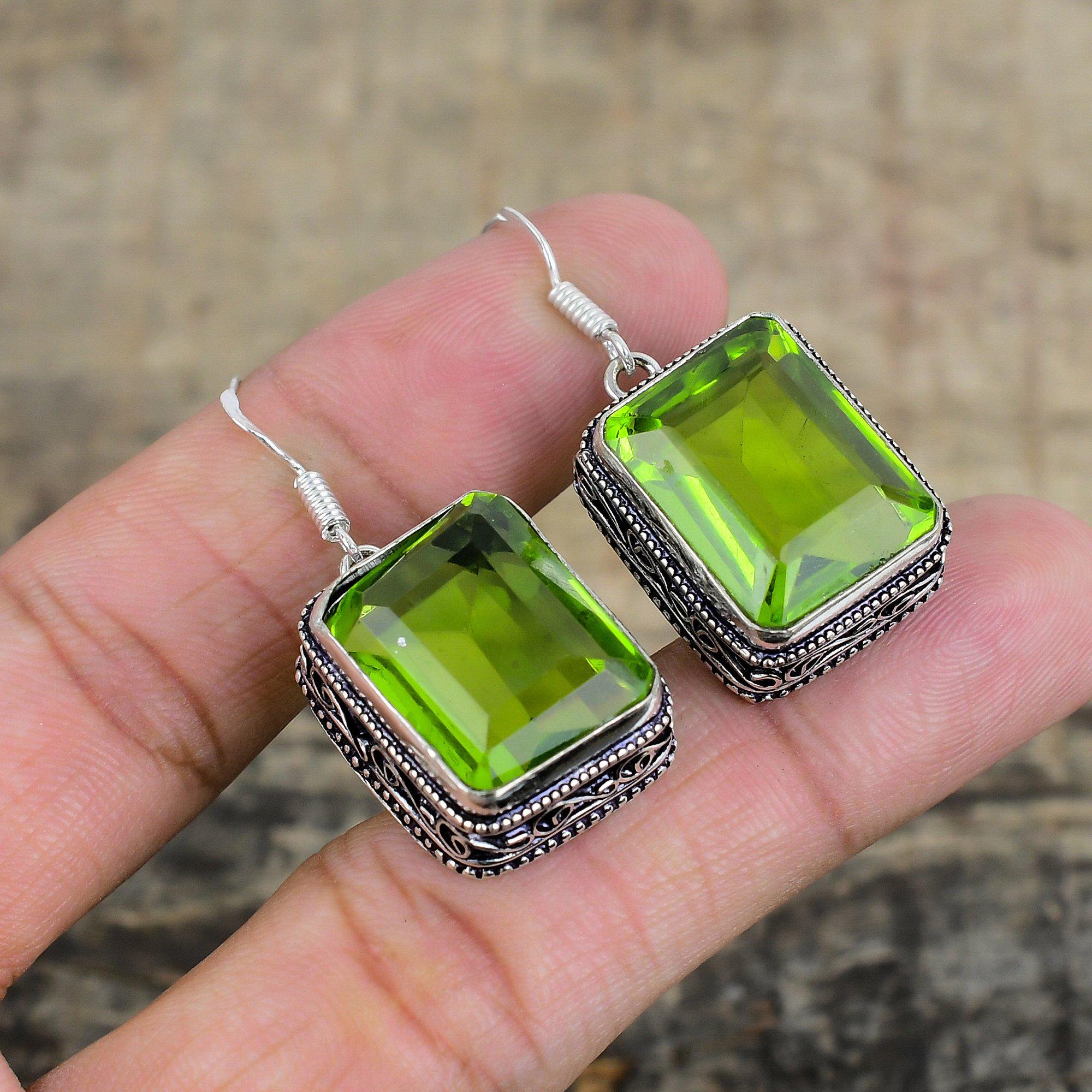 Orecchini A Perno In Argento Sterling Con Cristallo Verde Peridoto - Heritage, Pietra Di Agosto, Confezione Regalo - 3