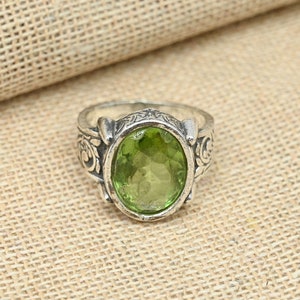 Peridot Gemstone Ring, 925 Sterling Silver Ring, Handmade Rings, Unisex Ring, Gemstone Jewelry, Women's Ring, Christmas Gift, New Year Gift.