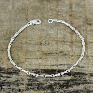 Armband med gemkedja i 925 sterling silver - Minimalistiskt silverarmband - Elegant armband - Armband för lager på lager - Present till henne - Present till flickvän