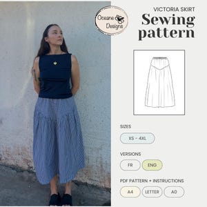 Puede incluir: Un patrón de costura para una falda Victoria, con una falda de vichy en blanco y negro en una modelo. El patrón está disponible en tallas XS-4XL y en versiones francesa e inglesa. El patrón está disponible en tallas A4, Letter y A0.