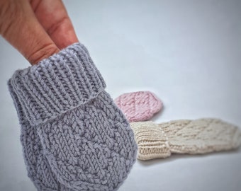 Knitting pattern baby mittens, knit and purl, easy knit for newborn, thumbless mittens knitting pattern, baby gloves pattern, scrap yarn