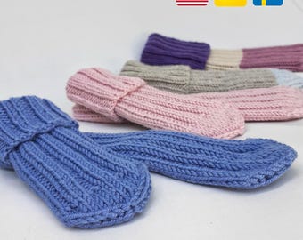 Sock knitting pattern, easy knit socks without heels, sock pattern for baby and preemie, beginner pattern, knit tube socks, babyshower gift