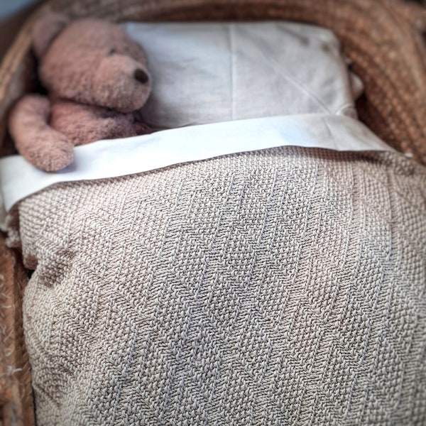 Baby blanket knitting pattern, diamond pattern, knit and purl, baby knit, 8 ply, chevron knitting pattern, reversible pattern, throw blanket