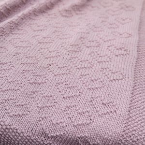 Knitting pattern baby blanket, heart baby blanket, easy knit, newborn gift, DK, blanket with heart, heart pattern, pram blanket, baby shower